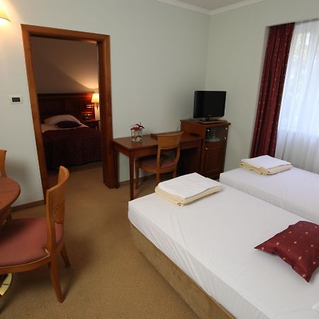 Boutique Hotel Korana Srakovcic Károlyváros Kültér fotó