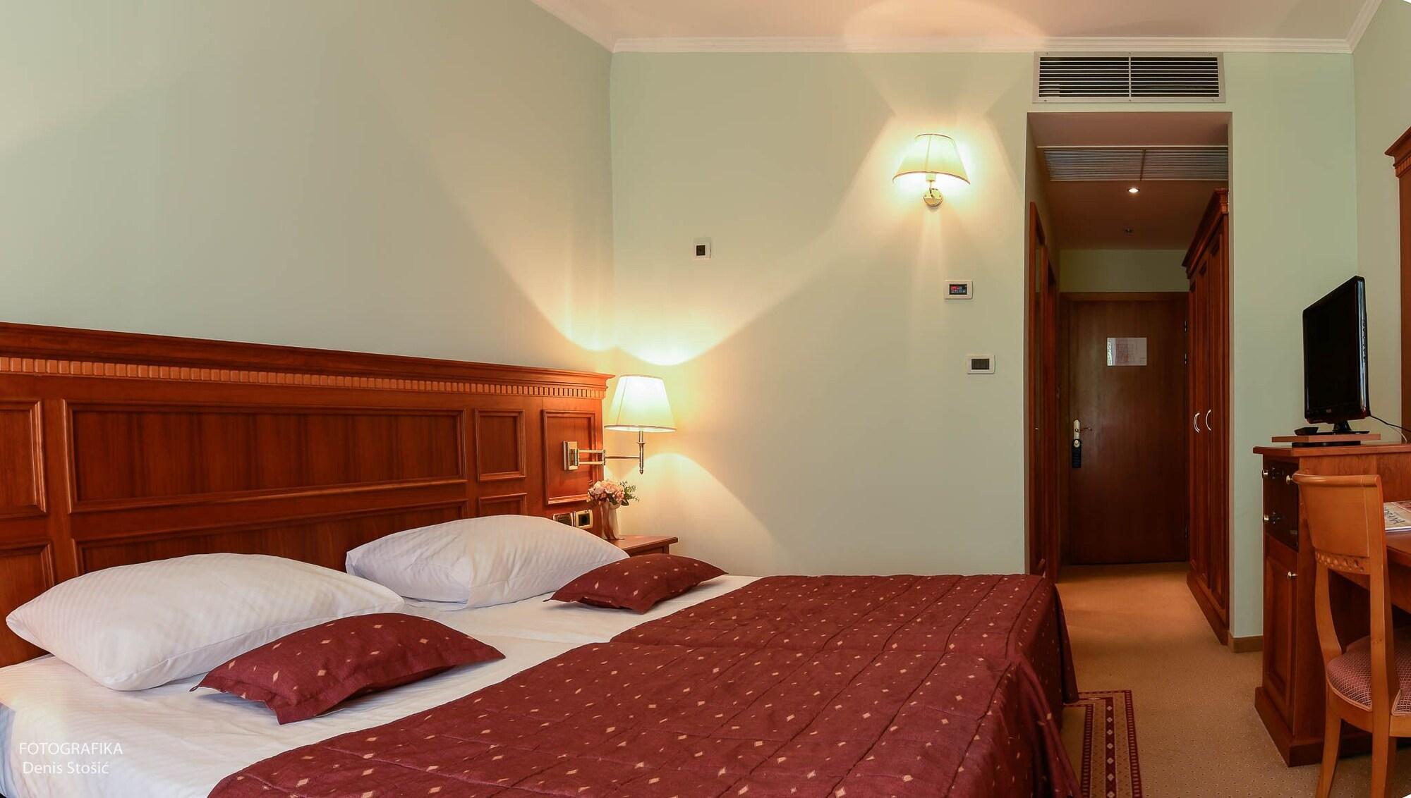 Boutique Hotel Korana Srakovcic Károlyváros Kültér fotó